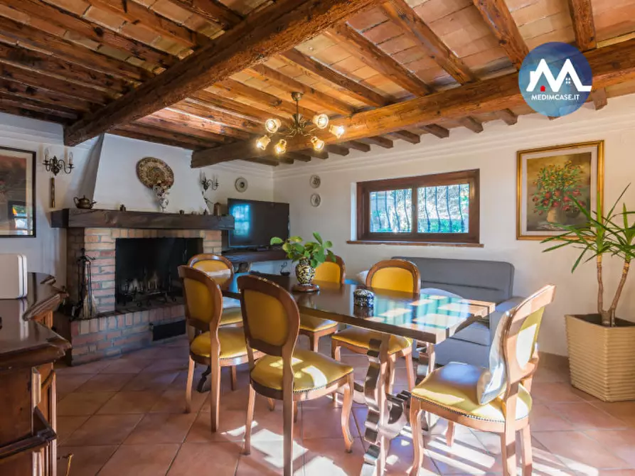 Immagine 10 di Rustico / casale in vendita  in strada montebacchino a Pesaro