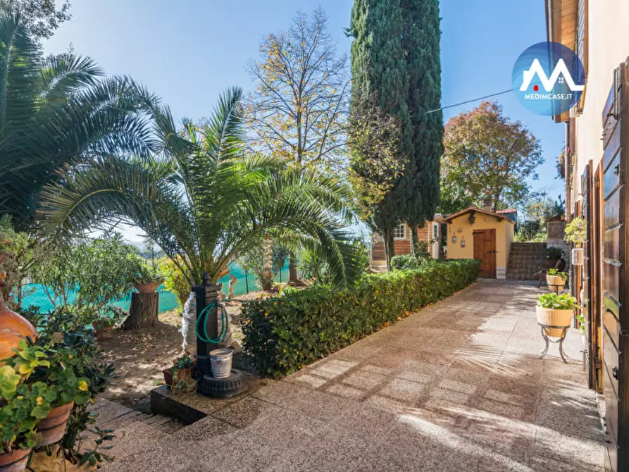 Immagine 24 di Rustico / casale in vendita  in strada montebacchino a Pesaro