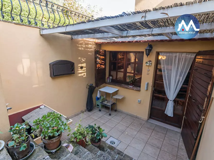 Immagine 31 di Rustico / casale in vendita  in strada montebacchino a Pesaro