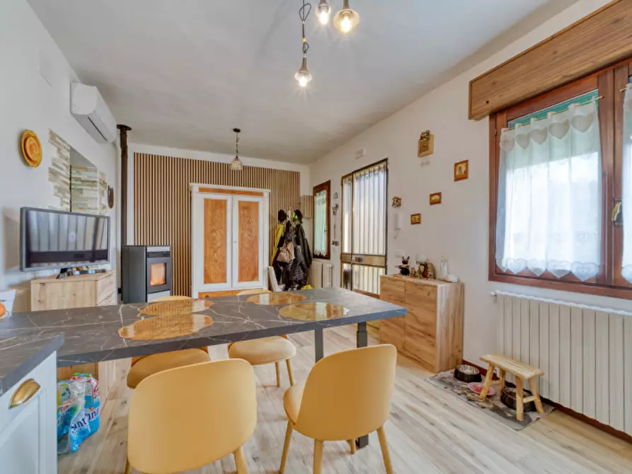 Immagine 3 di Casa trifamiliare in vendita  in Via Roma a Villafranca Padovana