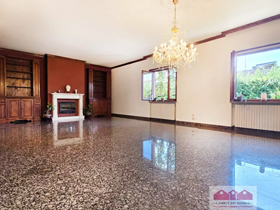 Immagine 5 di Villa in vendita  in Via Silvio Pellico a Caldogno