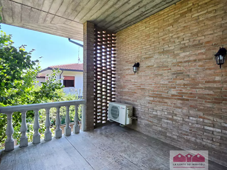 Immagine 22 di Villa in vendita  in Via Silvio Pellico a Caldogno