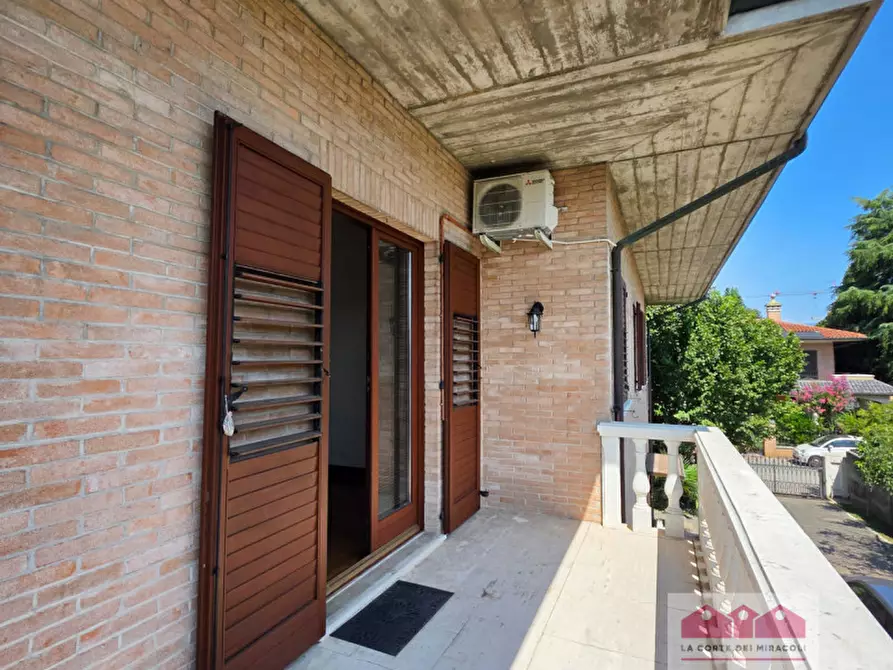 Immagine 29 di Villa in vendita  in Via Silvio Pellico a Caldogno