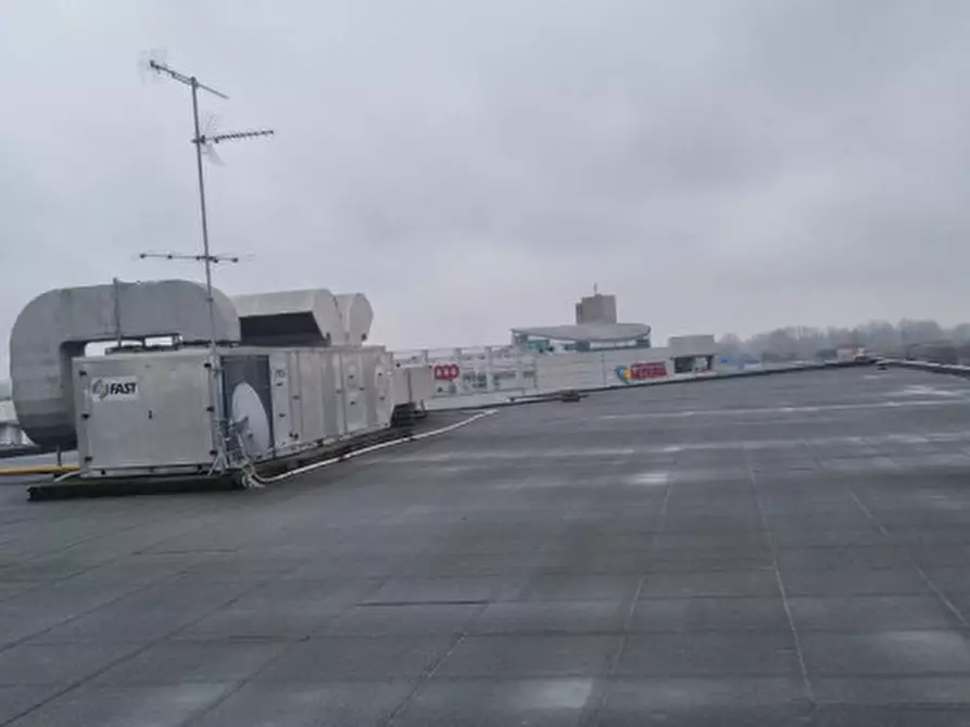 Immagine 5 di Capannone industriale in vendita  in via prasecco a Pordenone