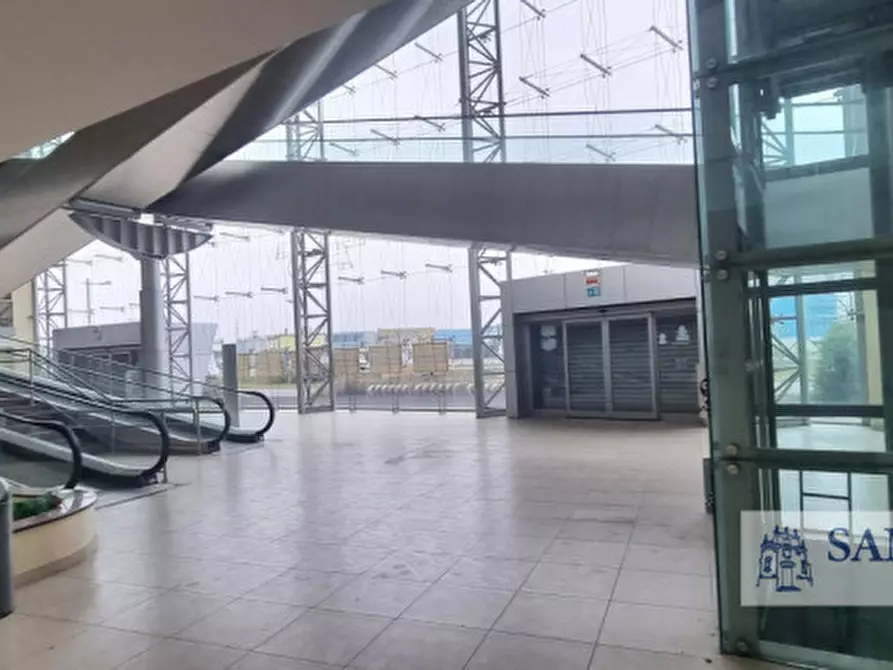 Immagine 18 di Capannone industriale in vendita  in via prasecco a Pordenone