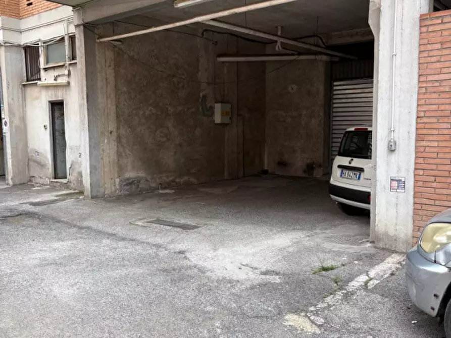 Immagine 4 di Garage in vendita  in Via Virginia Agnelli a Roma