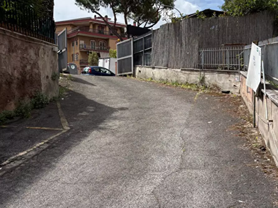 Immagine 6 di Garage in vendita  in Via Virginia Agnelli a Roma