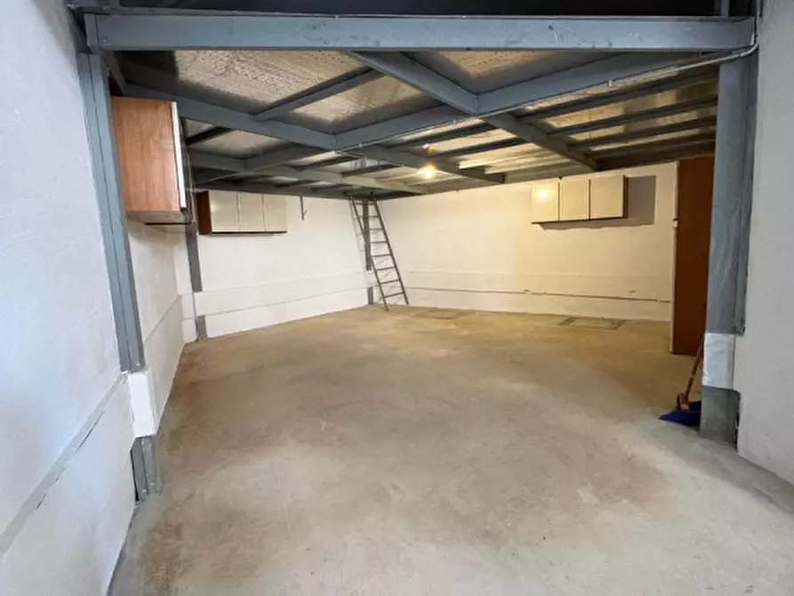 Immagine 7 di Garage in vendita  in Via Virginia Agnelli a Roma