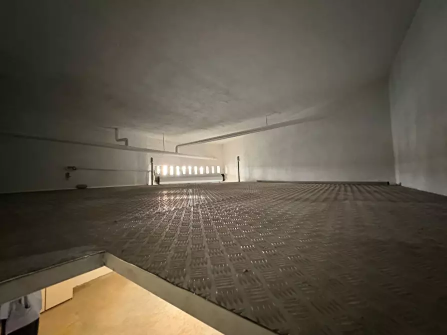 Immagine 14 di Garage in vendita  in Via Virginia Agnelli a Roma