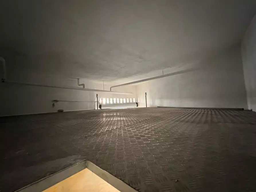 Immagine 15 di Garage in vendita  in Via Virginia Agnelli a Roma