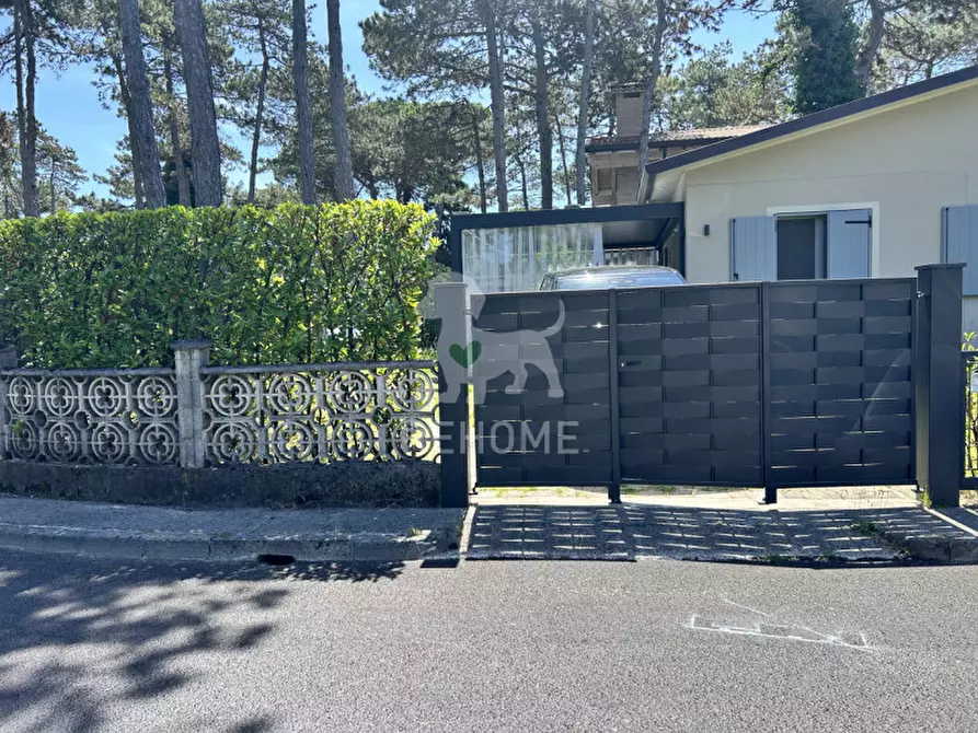 Immagine 12 di Casa bifamiliare in vendita  in Viale delle Palme a Lignano Sabbiadoro