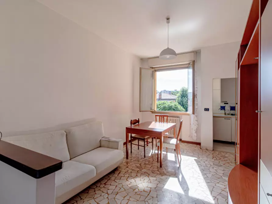 Immagine 5 di Appartamento in vendita  in Via Emilia Levante 118 a Bologna