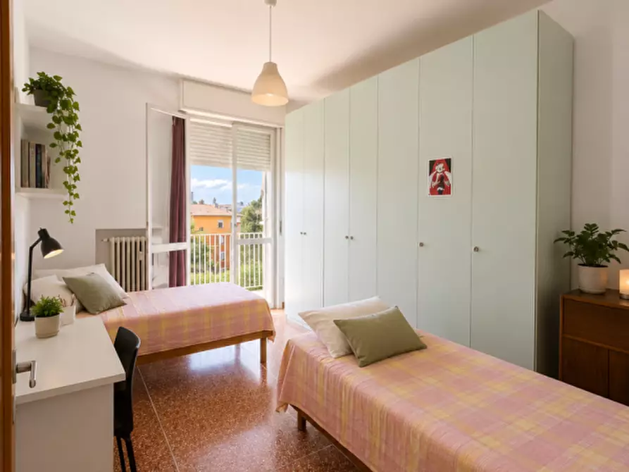 Immagine 8 di Appartamento in vendita  in Via Emilia Levante 118 a Bologna