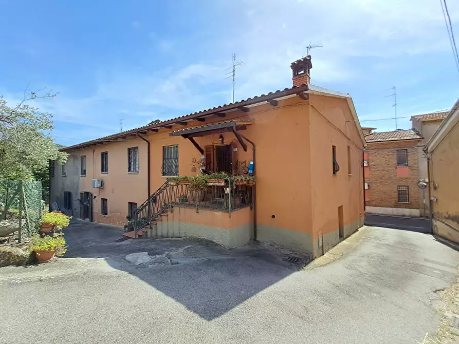 Immagine 1 di Villetta a schiera in vendita  a Magione
