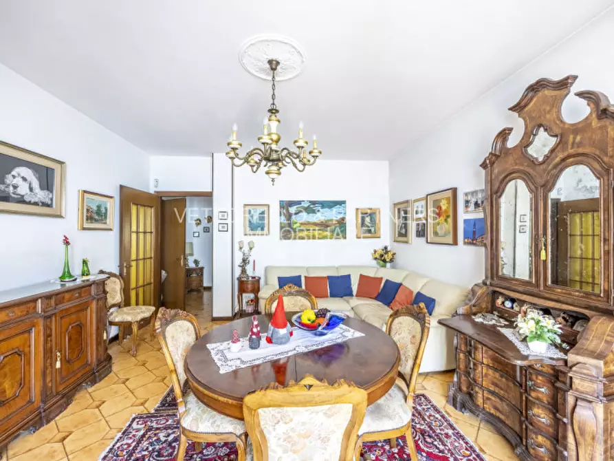 Immagine 4 di Appartamento in vendita  in via e.mattei a Venezia