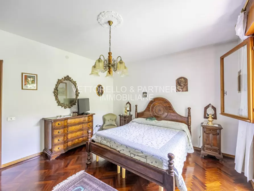 Immagine 6 di Appartamento in vendita  in via e.mattei a Venezia