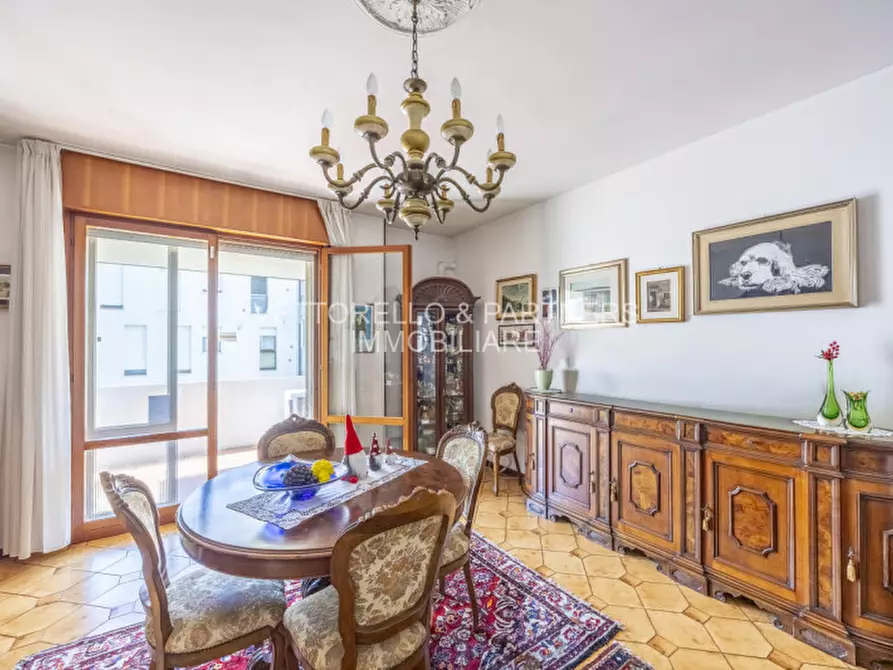 Immagine 34 di Appartamento in vendita  in via e.mattei a Venezia