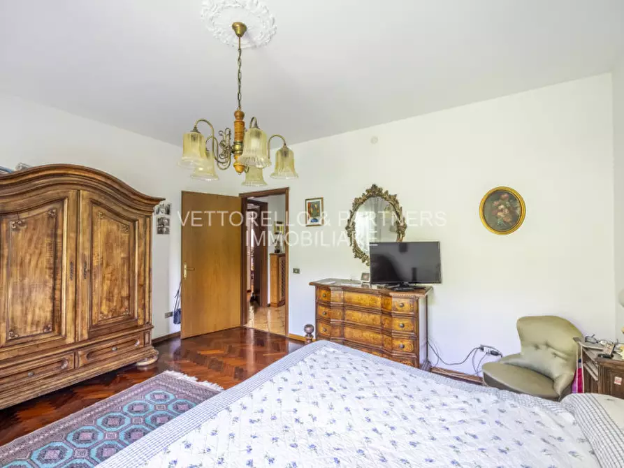 Immagine 37 di Appartamento in vendita  in via e.mattei a Venezia