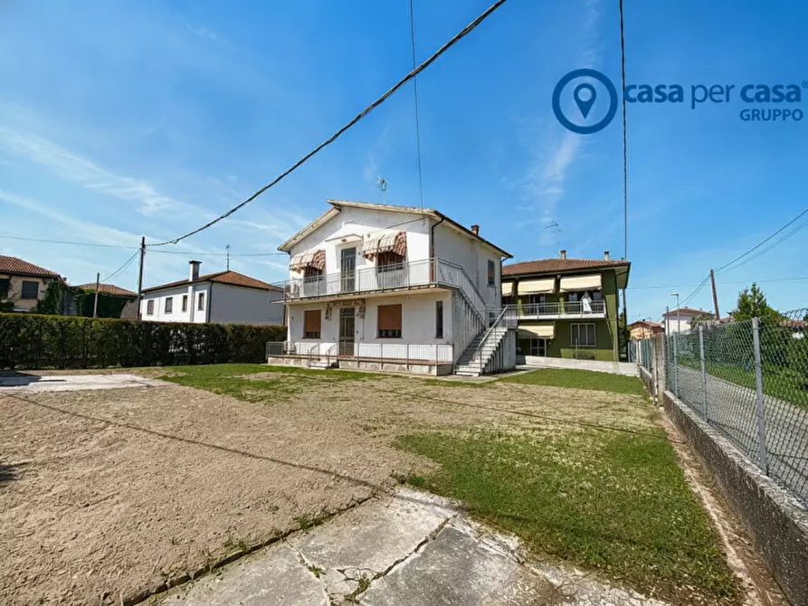 Immagine 2 di Appartamento in vendita  in Via Giulio Pastore a Porto Tolle