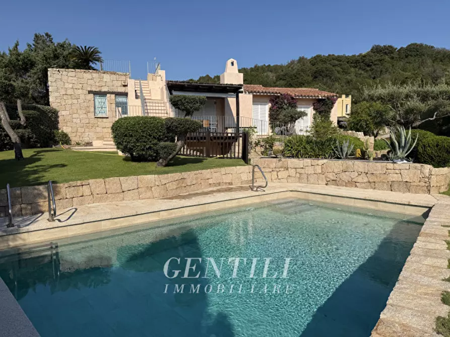 Immagine 33 di Villa in vendita  in Via Cala dei Ginepri a Arzachena
