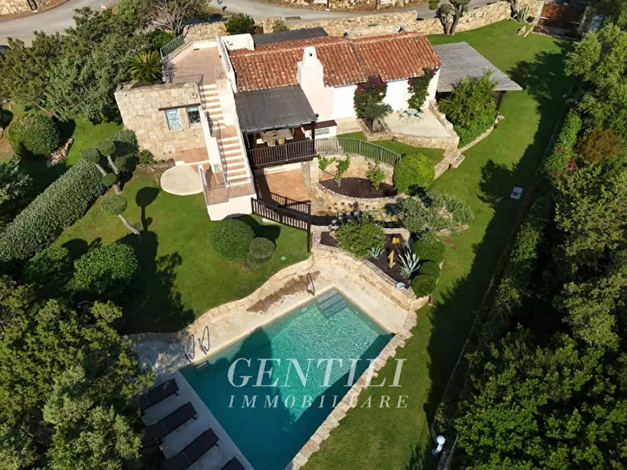 Immagine 37 di Villa in vendita  in Via Cala dei Ginepri a Arzachena