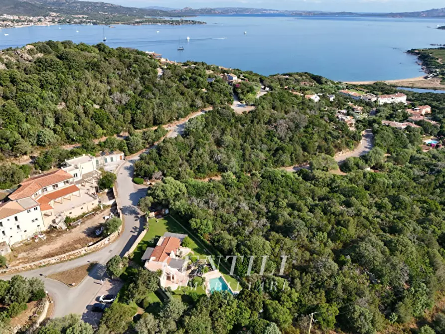 Immagine 46 di Villa in vendita  in Via Cala dei Ginepri a Arzachena