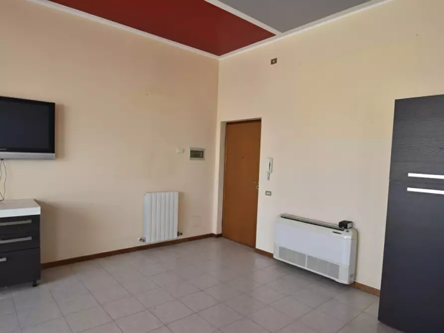 Immagine 15 di Negozio in vendita  in VIA PRIMO MAGGIO a Bussolengo