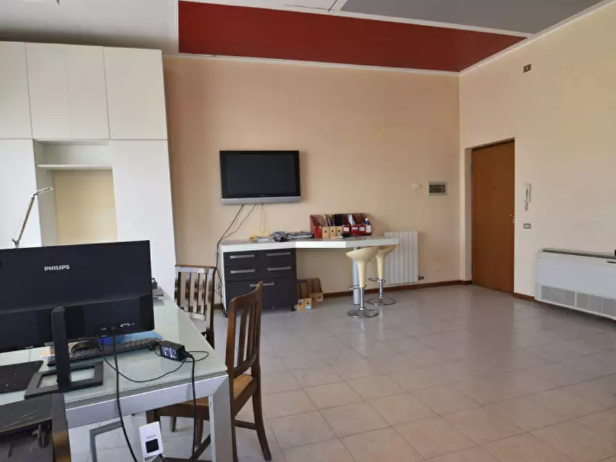 Immagine 18 di Negozio in vendita  in VIA PRIMO MAGGIO a Bussolengo