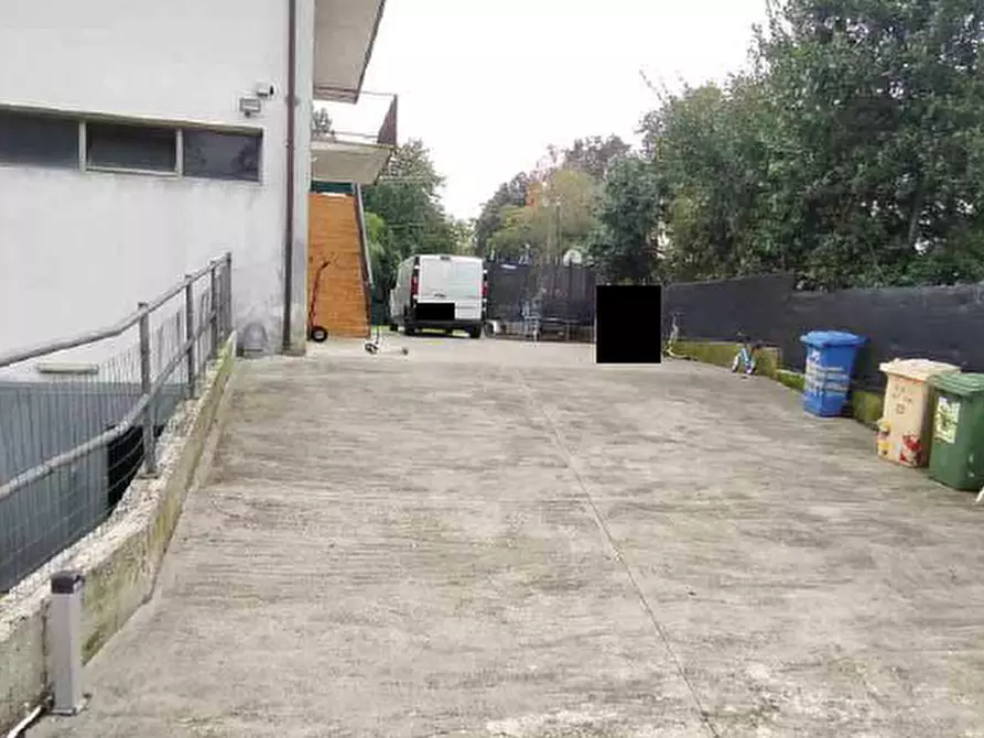 Immagine 1 di Laboratorio in vendita  in Via Francesco Baracca, 2 a Giavera Del Montello