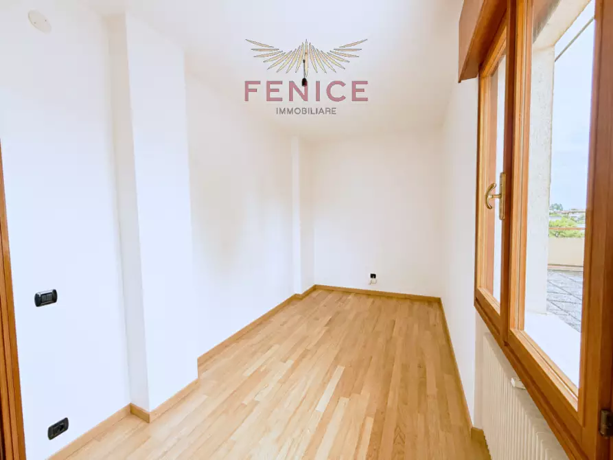 Immagine 10 di Appartamento in vendita  in VIA EINAUDI 89 a Conegliano