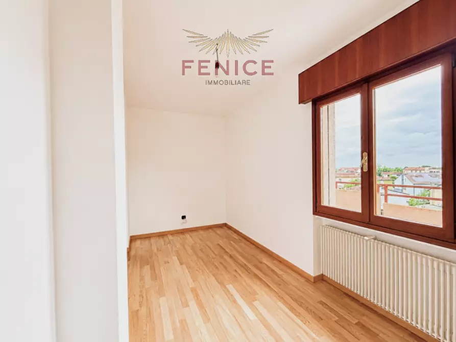 Immagine 13 di Appartamento in vendita  in VIA EINAUDI 89 a Conegliano