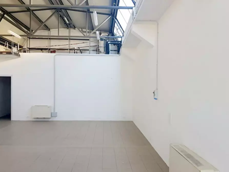 Immagine 1 di Capannone industriale in affitto  in Via Pelosa a Selvazzano Dentro