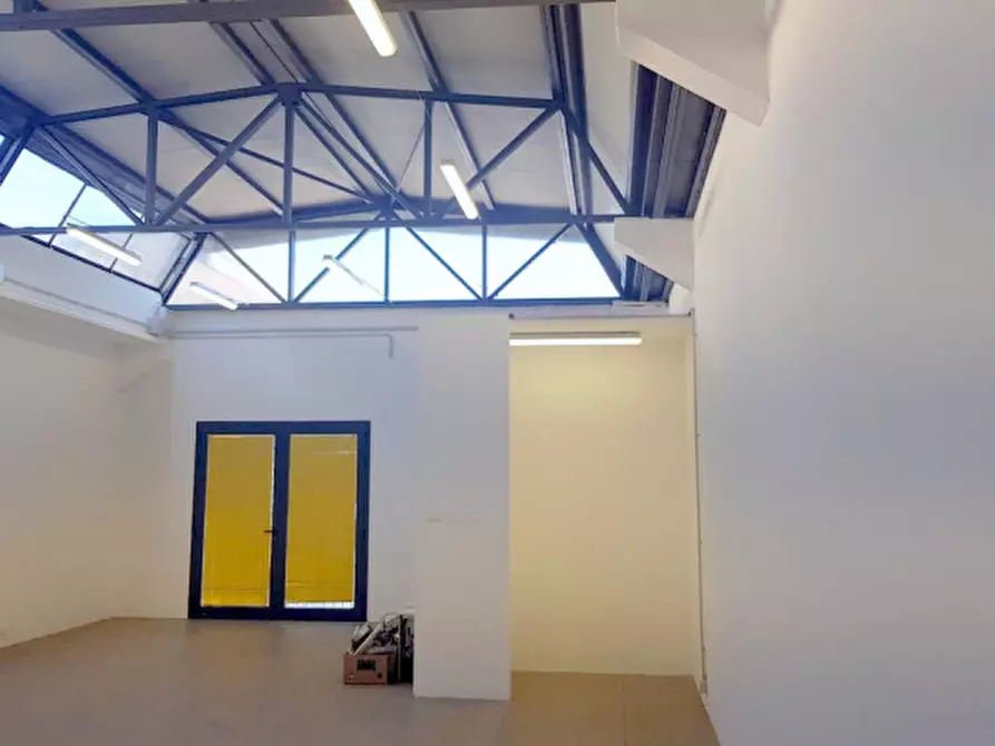 Immagine 4 di Capannone industriale in affitto  in Via Pelosa a Selvazzano Dentro