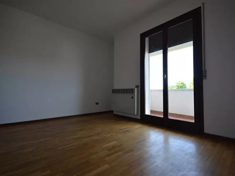 Immagine 9 di Appartamento in vendita  in Via degli Olmi a Castelfranco Veneto