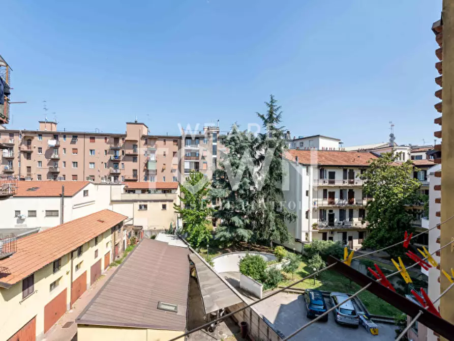 Immagine 30 di Appartamento in vendita  in via Thaon Di Revel 10 a Milano