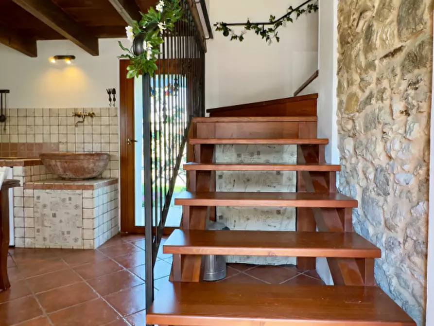Immagine 27 di Casa quadrifamiliare in vendita  in via monte venda a Vo