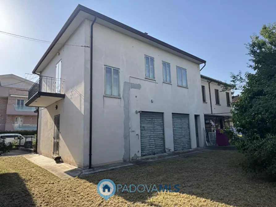 Immagine 2 di Casa bifamiliare in vendita  a Padova