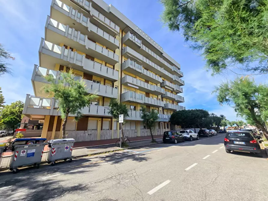 Immagine 2 di Appartamento in vendita  in Viale Dante Alighieri a Pesaro