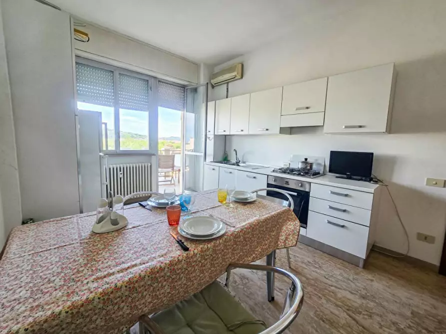 Immagine 10 di Appartamento in vendita  in Viale Dante Alighieri a Pesaro