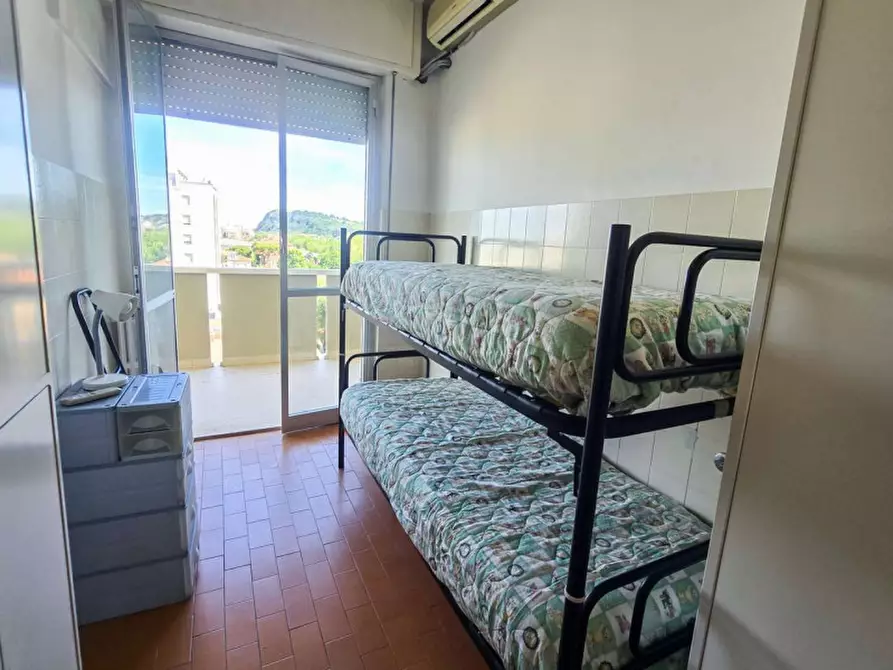 Immagine 14 di Appartamento in vendita  in Viale Dante Alighieri a Pesaro
