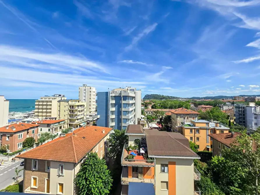 Immagine 17 di Appartamento in vendita  in Viale Dante Alighieri a Pesaro
