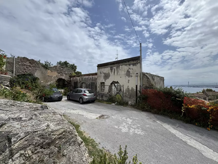 Immagine 11 di Casa indipendente in vendita  in Via Roccazze a Milazzo