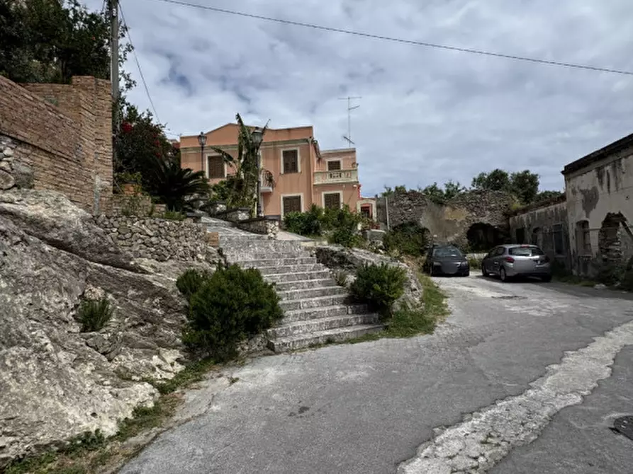 Immagine 12 di Casa indipendente in vendita  in Via Roccazze a Milazzo