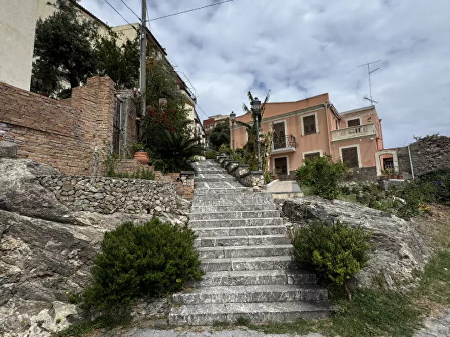 Immagine 13 di Casa indipendente in vendita  in Via Roccazze a Milazzo
