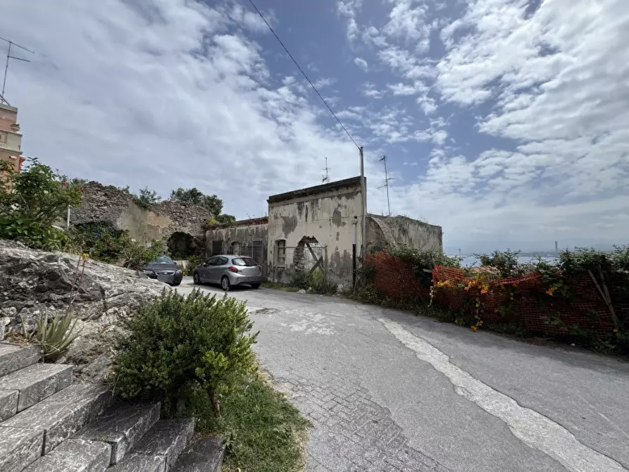 Immagine 14 di Casa indipendente in vendita  in Via Roccazze a Milazzo