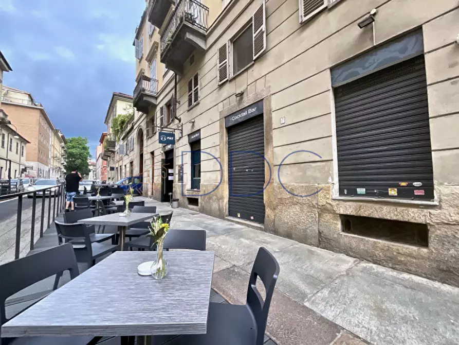 Immagine 1 di Negozio in vendita  in Via Matteo Pescatore 9 a Torino