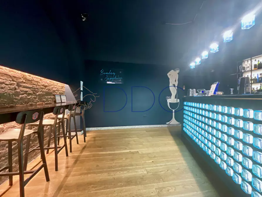 Immagine 4 di Negozio in vendita  in Via Matteo Pescatore 9 a Torino