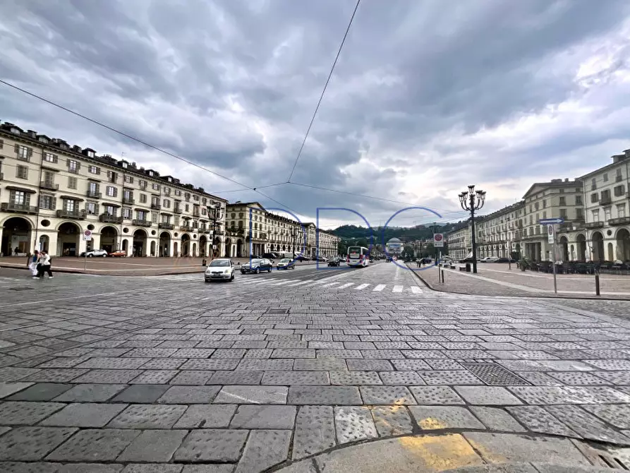 Immagine 21 di Negozio in vendita  in Via Matteo Pescatore 9 a Torino