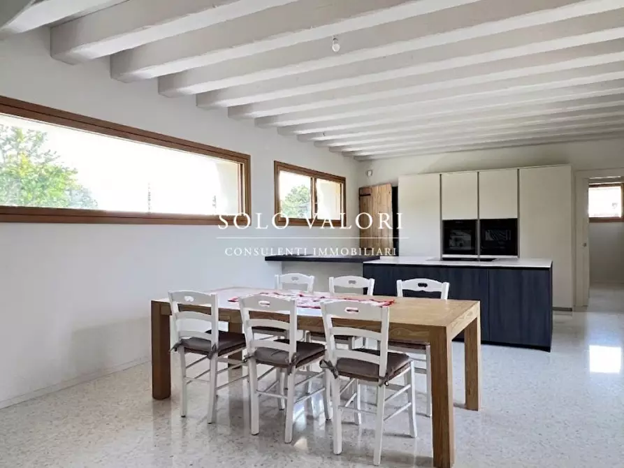 Immagine 9 di Villa in vendita  a Crocetta Del Montello