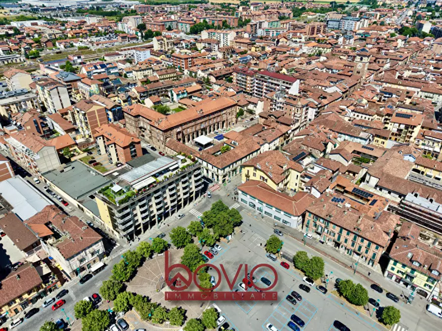 Immagine 2 di Ufficio in vendita  in PIAZZA GENERALE CARLO ALBERTO DALLA CHIESA 1 a Chivasso